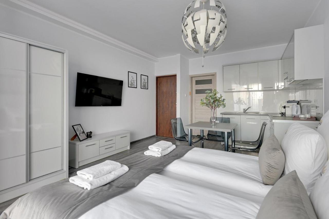 Downtown Apartments Sadova City Center & Parking グダニスク エクステリア 写真